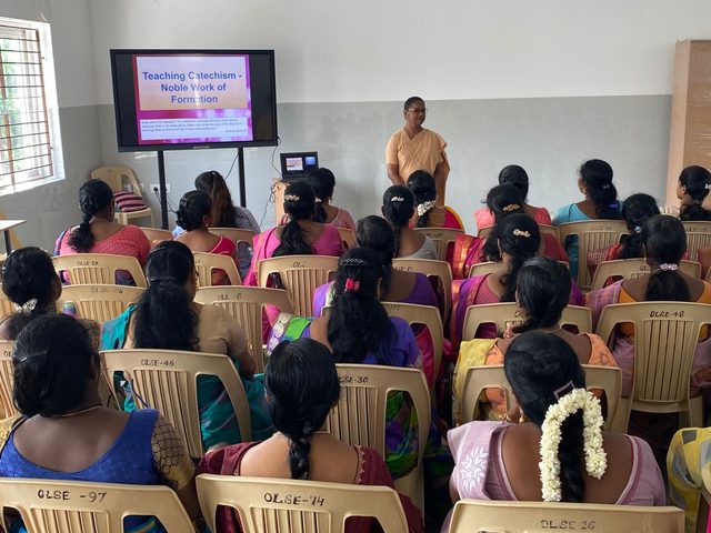 A training session for the teaching staff